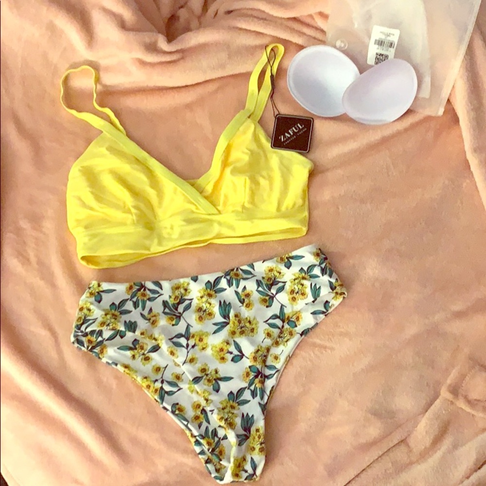 NWT Zalful sunflower two piece